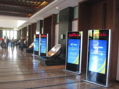 液晶廣告機廠家角逐 市場潛力無限，技術(shù)革新與差異化競爭成關(guān)鍵